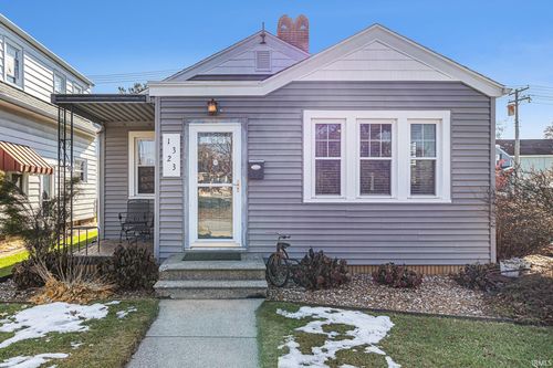 1323 E Mishawaka Avenue, Mishawaka, IN, 46544 | Card Image