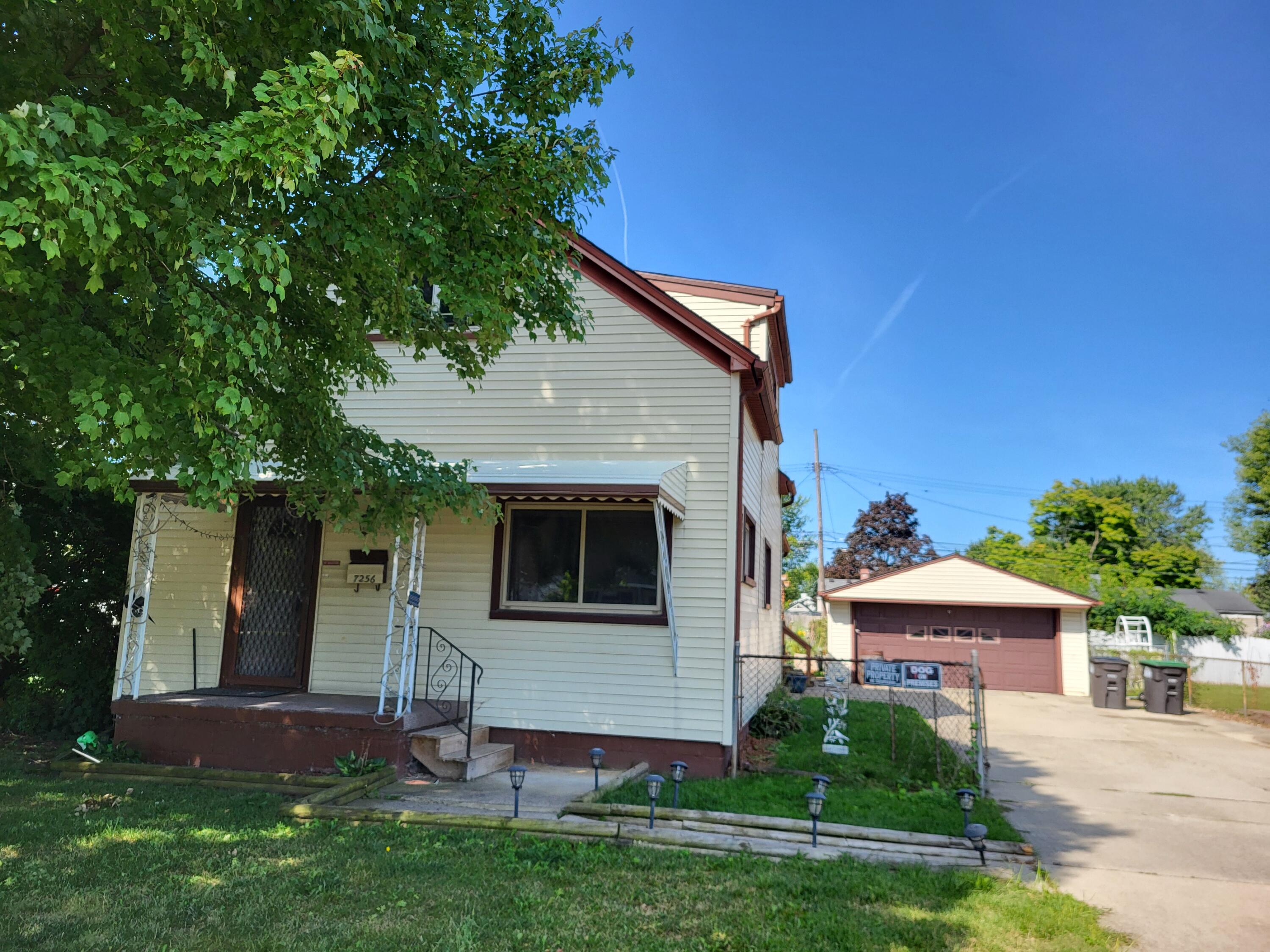 Dudley St, Taylor, MI 48180