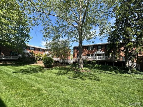 c1-1041 N Clay Ave, Kirkwood, MO, 63122-2615 | Card Image