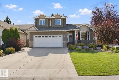 2 Stoneshire Close, House with 3 bedrooms, 4 bathrooms and null parking in Spruce Grove AB | Card Image