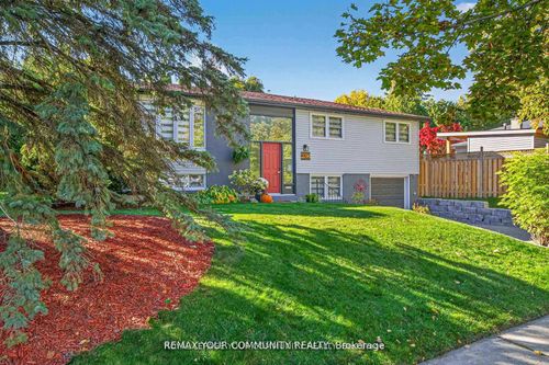 105 Orchard Heights Blvd, Aurora, ON, L4G2Z8 | Card Image