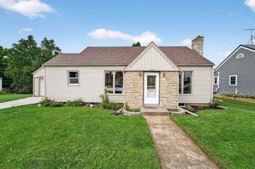 504 E Merrimac Street, Dodgeville, WI, 53533 | Card Image
