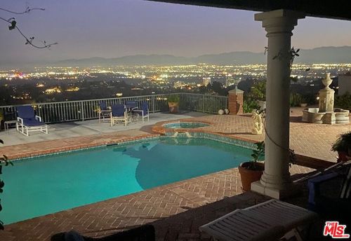 3324 Alana Dr, Sherman Oaks, CA, 91403-4701 | Card Image
