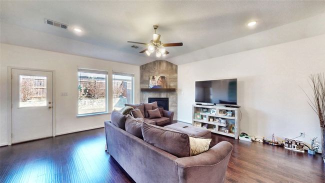 1636 Pike Dr, House other with 4 bedrooms, 3 bathrooms and null parking in Forney TX | Image 11