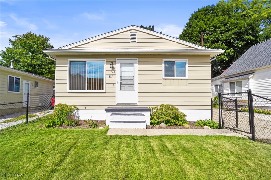 Albemarle Ave, Cuyahoga Falls, OH 44221