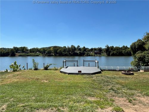 1324 Valentine Cir, Nitro, WV, 25143-2342 | Card Image