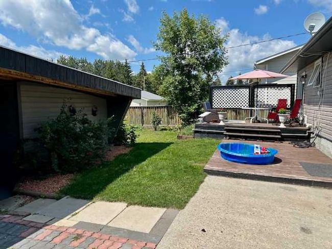 18 Robinson Place, House other with 3 bedrooms, 3 bathrooms and 6 parking in Bashaw AB | Image 5