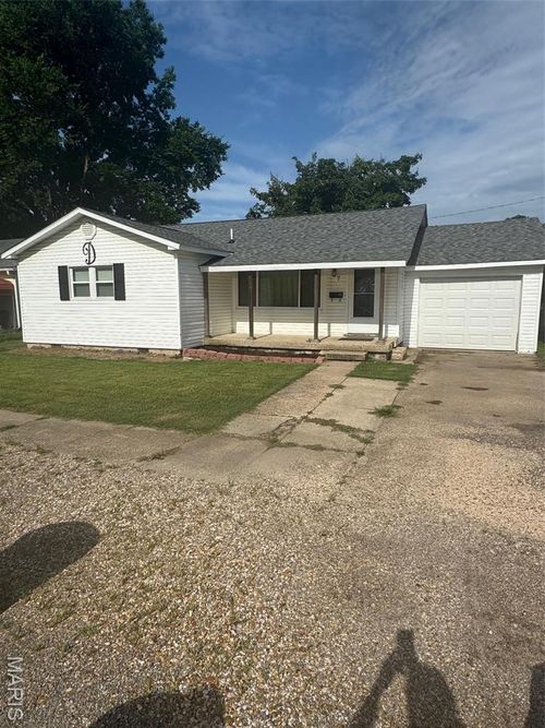 7-7 N Leota St, Dexter, MO, 63841-1552 | Card Image