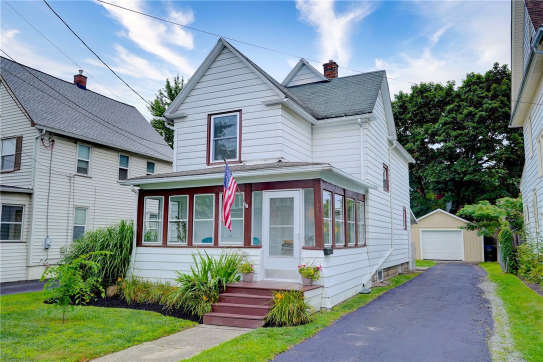 Elm St, East Rochester, NY 14445