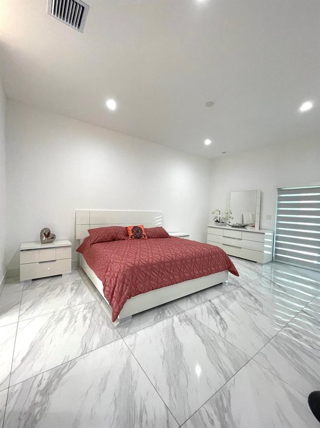 205 Sw Chapman Ave, House other with 4 bedrooms, 2 bathrooms and null parking in Port St. Lucie FL | Image 16