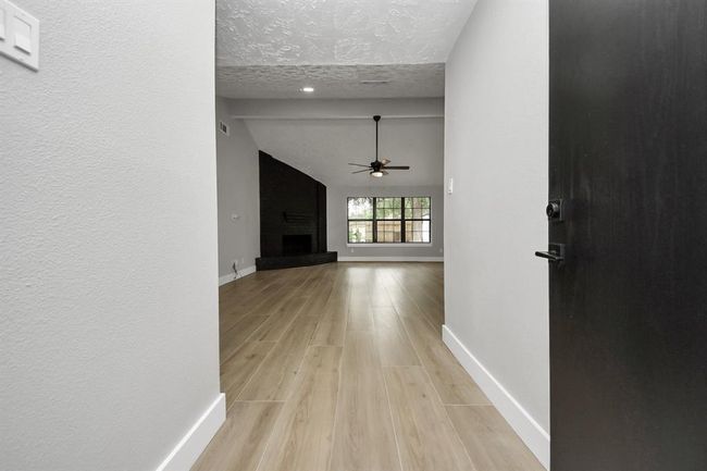 20010 Cottonglade Ln, House other with 3 bedrooms, 2 bathrooms and 2 parking in Humble TX | Image 4