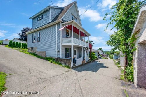 917 Willow St, Scranton, PA, 18505-2551 | Card Image