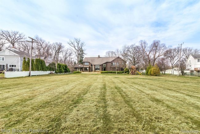 3403 Chickering Ln, House other with 4 bedrooms, 5 bathrooms and null parking in Bloomfield Hills MI | Image 8
