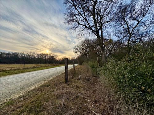 10075 River Ridge Dr, Hearne, TX, 77859 | Card Image