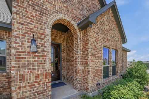 8110 Spanish Hills Dr, Benbrook, TX, 76126-4709 | Card Image