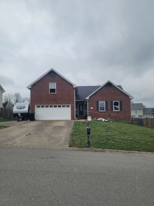 1240 Fossil Dr, Clarksville, TN, 37040-3196 | Card Image