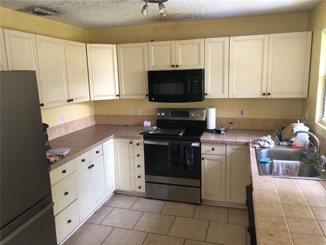 6403 Elliot Dr, House other with 3 bedrooms, 2 bathrooms and null parking in TAMPA FL | Image 14