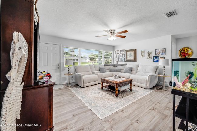 262 Dock Ave, House other with 2 bedrooms, 2 bathrooms and null parking in SEBASTIAN FL | Image 9