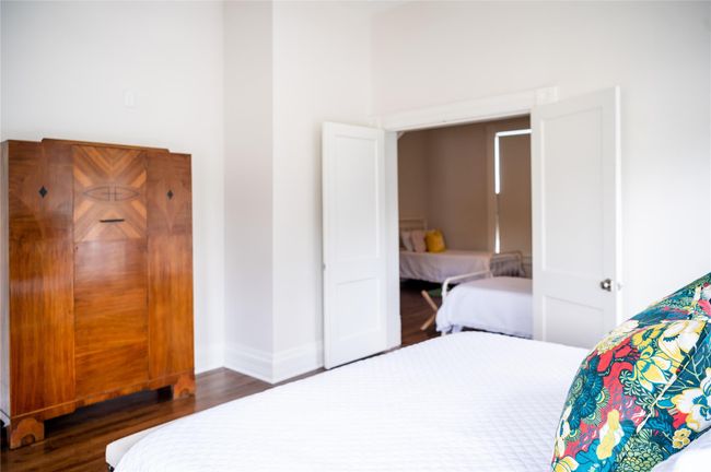 612 S Day St, House other with 4 bedrooms, 3 bathrooms and 1 parking in Brenham TX | Image 34