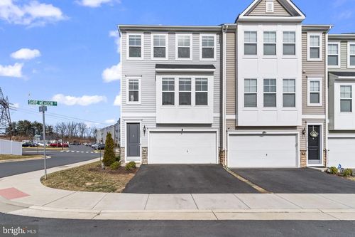 3992 Shire Meadow Ln, TRIANGLE, VA, 22172-1134 | Card Image