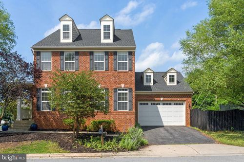 243 Bradford Dr, BOYCE, VA, 22620-9718 | Card Image