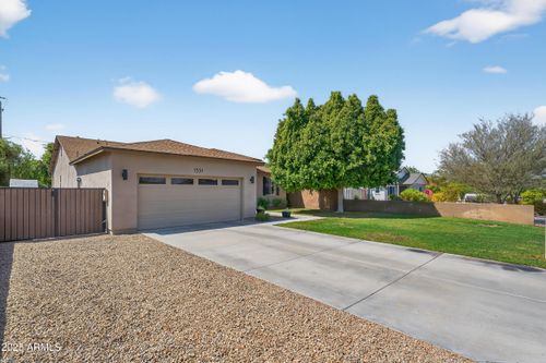 1331 E Kaler Dr, Phoenix, AZ, 85020-4511 | Card Image
