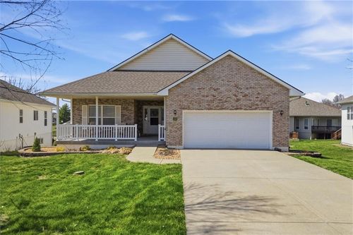 408 Victoria Ave, Excelsior Springs, MO, 64024-1652 | Card Image