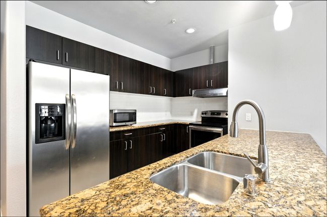 APT-2006 - 1100 W Trinity Mills Rd, Condo with 2 bedrooms, 2 bathrooms and null parking in Carrollton TX | Image 4