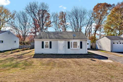 18 Circle Drive, Wallingford, CT, 06492 | Card Image