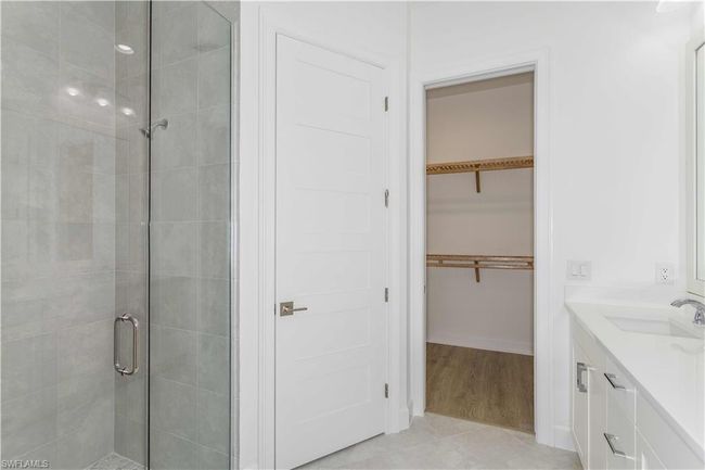 8925 Calypso Ct, Condo with 2 bedrooms, 2 bathrooms and 2 parking in Naples FL | Image 18