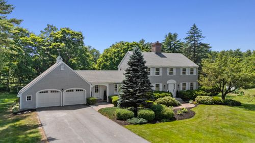 2 Meadow Creek Ln, Falmouth, ME, 04105-1713 | Card Image