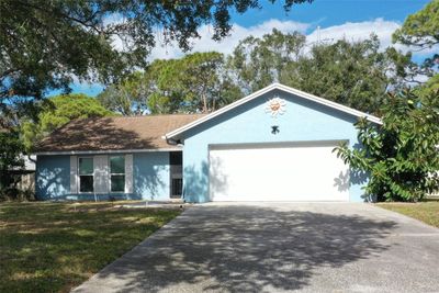 6806 Paradise Bay Way, House other with 3 bedrooms, 2 bathrooms and null parking in Tampa FL | Image 1