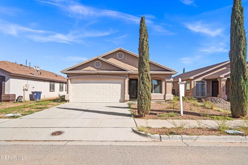 12705 Lorenzo Frias Dr, El Paso, TX, 79938-4396 | Card Image