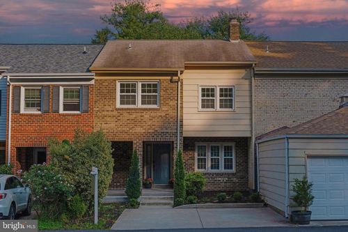 1135 Moorefield Hill Ct Sw, VIENNA, VA, 22180-6246 | Card Image