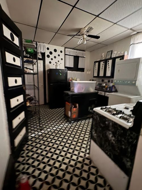 5245 S Racine Ave, Chicago, IL, 60609-6037 | Card Image