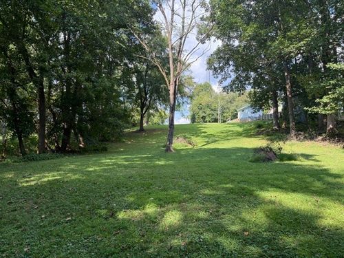 305 S Riverside Dr, Mcminnville, TN, 37110 | Card Image