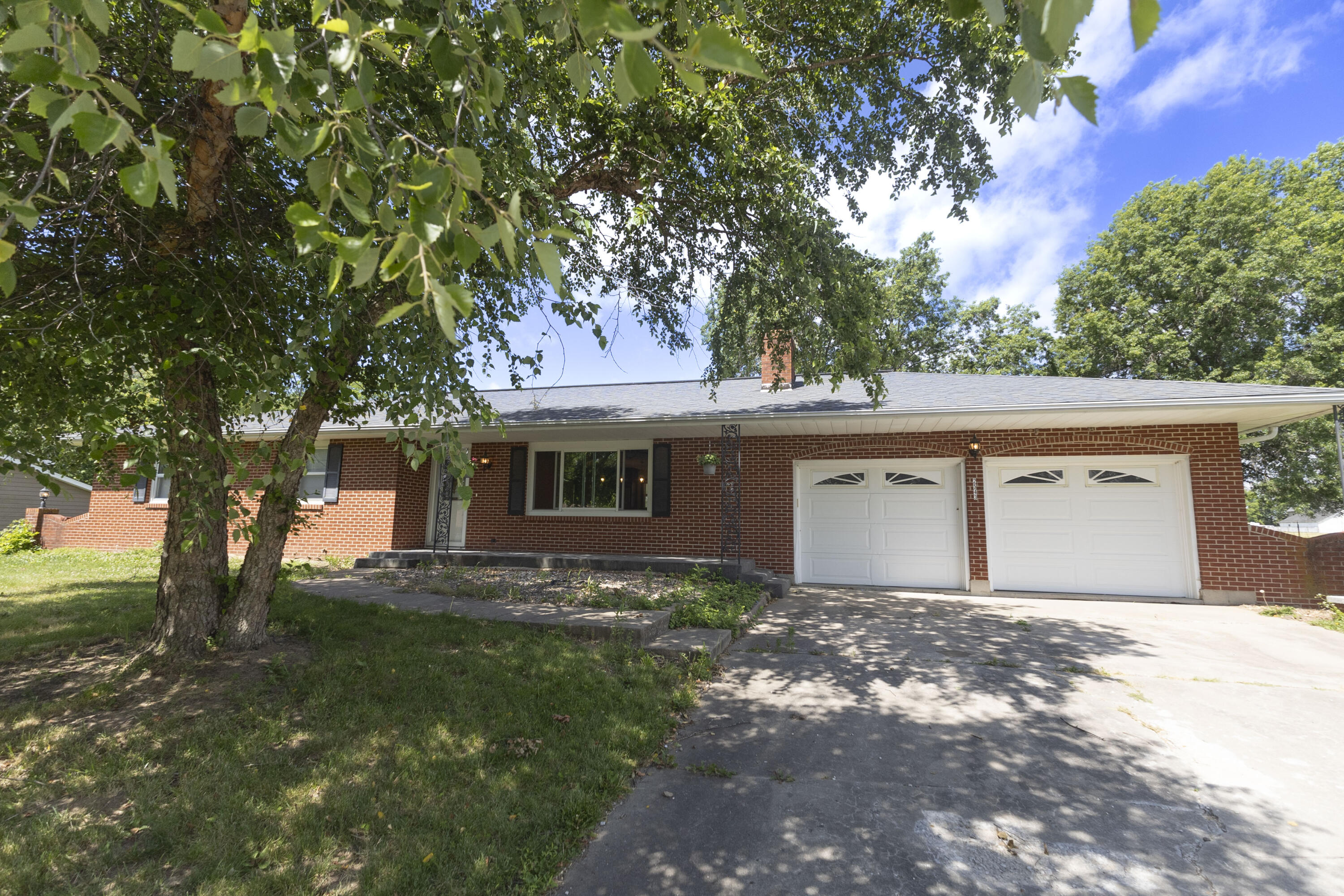 Kroner Dr, Moberly, MO 65270