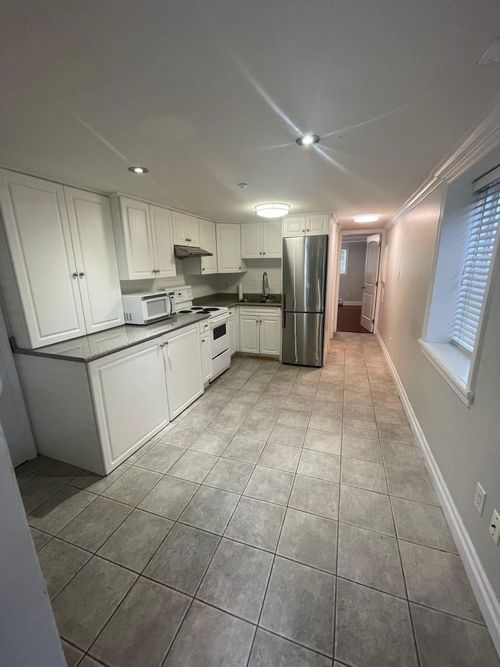 4585 Commercial Street, Vancouver, BC, V3N4G8 | Card Image
