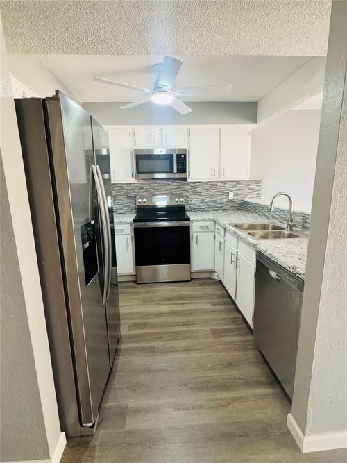 331-12509 Newbrook Dr, Houston, TX, 77072-3913 | Card Image