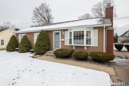 18 Edward St, Pawcatuck, CT, 06379-1848 | Card Image