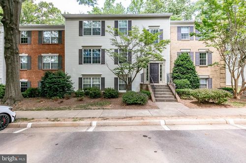 apt-16-7756 New Providence Dr, FALLS CHURCH, VA, 22042-4414 | Card Image