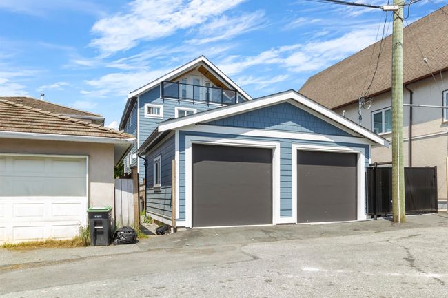 2430 E 41st Avenue, Home with 5 bedrooms, 3 bathrooms and 1 parking in Vancouver BC | Image 31
