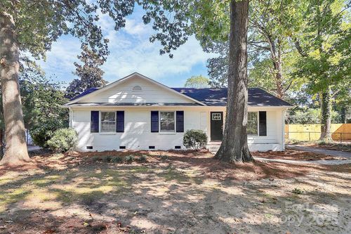 4207 Irvington Dr, Charlotte, NC, 28205-4634 | Card Image