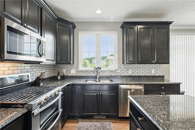 228 Eagle Dr, Townhouse with 3 bedrooms, 3 bathrooms and 2 parking in Cranberry Twp PA | Image 11