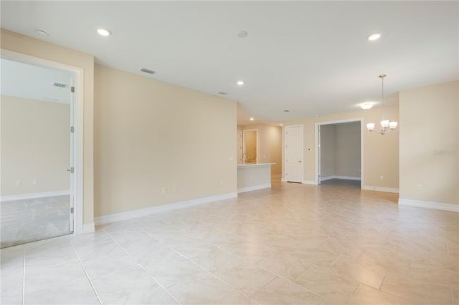 376 Ibiza Loop, House other with 2 bedrooms, 2 bathrooms and null parking in VENICE FL | Image 9