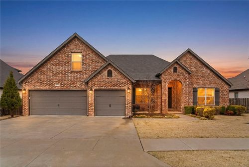 970 Clark Cir, Bentonville, AR, 72713-4697 | Card Image