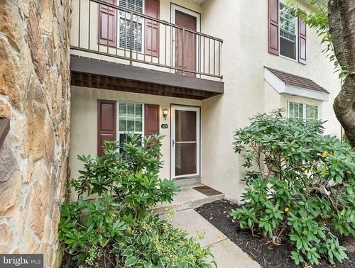 109a-109 Valley Stream Circle, CHESTERBROOK, PA, 19087 | Card Image