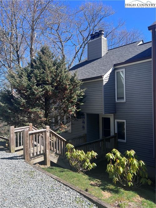 j42-165 Briarcliff Rd, Beech Mountain, NC, 28604-8031 | Card Image