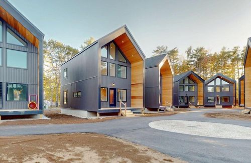 17-196 Mckeen Street, Brunswick, ME, 04011 | Card Image