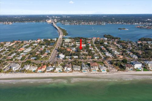 941 Palm Dr, BELLEAIR BEACH, FL, 33786-3341 | Card Image